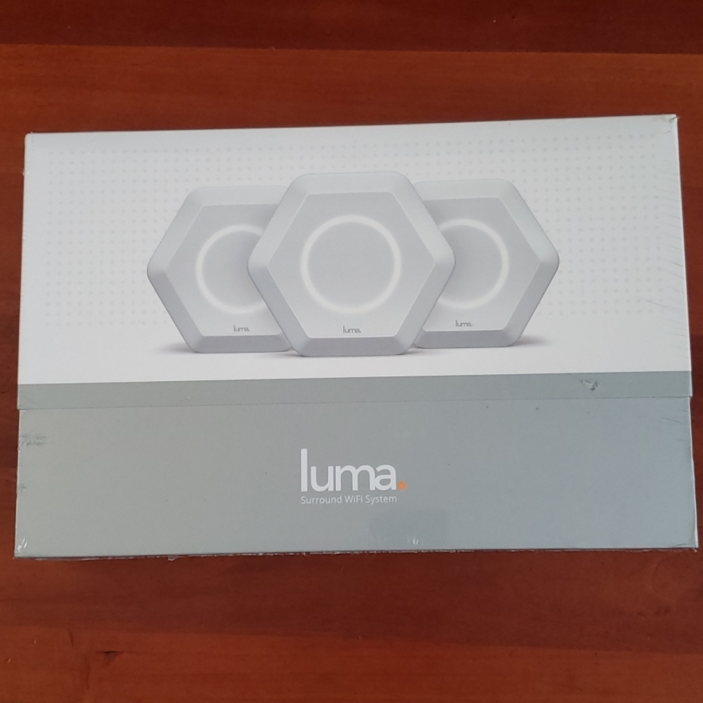 Luma surround Wifi system